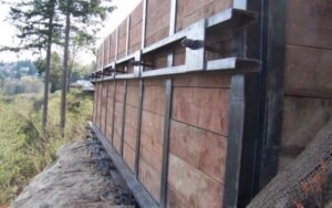 steel beam retaining wall
