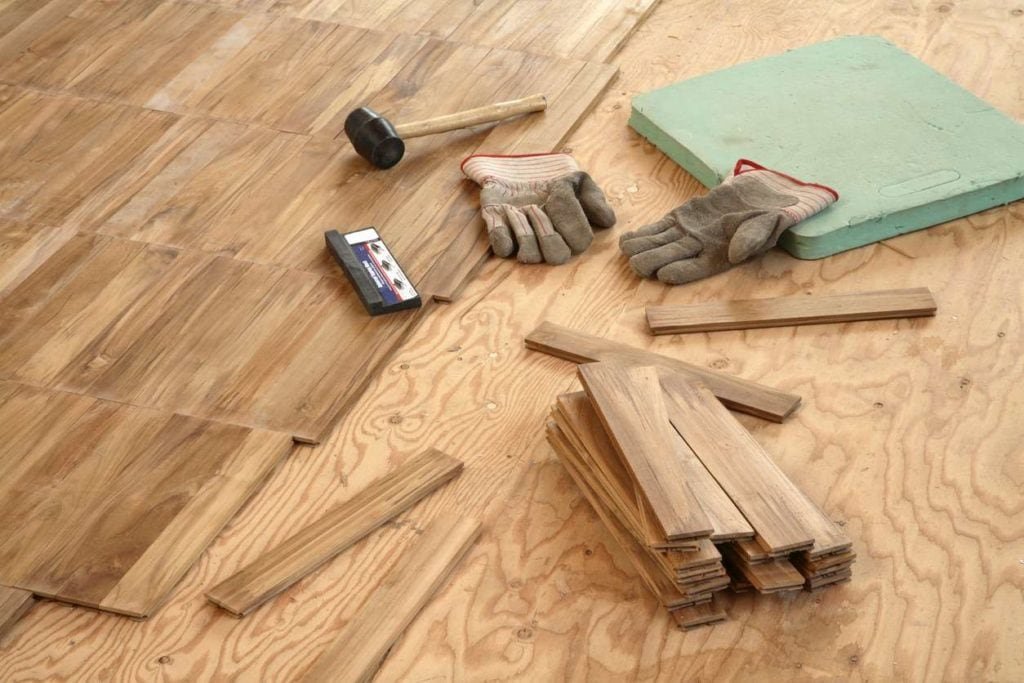 how much weight can subfloor hold